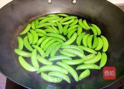 腊肠炒荷兰豆的做法图解3