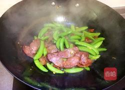 腊肠炒荷兰豆的做法图解7