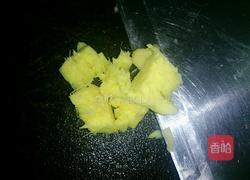 蒜苗炒鸭肉的做法图解3