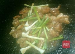 蒜苗炒鸭肉的做法图解7