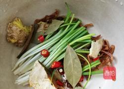 卤焖肥牛肉的做法图解3