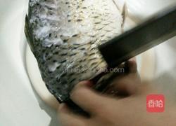 铁锅炖鱼的做法图解1