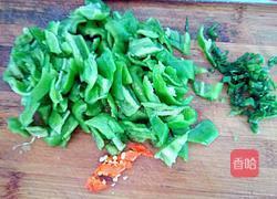 辣炒刨花鱼的做法图解2