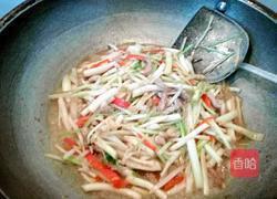 芹芽炒肉丝的做法图解6