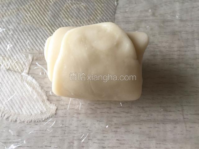 然后再卷起来；