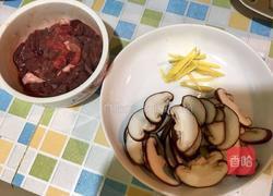 香菇肉片猪肝汤的做法图解2