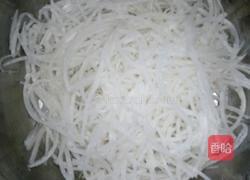 萝卜粉丝籽虾汤的做法图解1