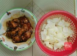 洋葱煎盐焗鸡腿的做法图解2