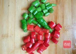 杭椒炒肉的做法图解1