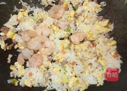 虾仁炒饭的做法图解6