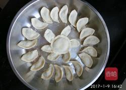 芹菜鸡蛋木耳饺子的做法图解14