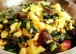 韭菜皮蛋拌豆腐的做法图解13