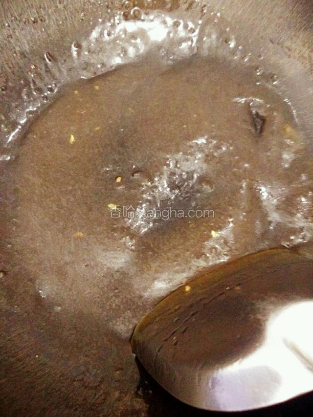 小火熬至浓稠状