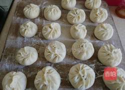 荸荠虾仁猪肉包子的做法图解13