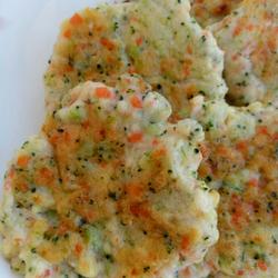 宝宝辅食鲜虾蔬菜饼的做法[图]