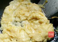 木耳蒜苗炒鸡蛋的做法图解4