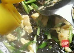 木耳蒜苗炒鸡蛋的做法图解9