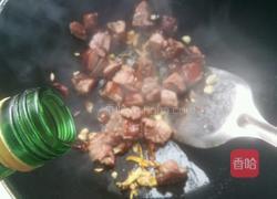 花生芹菜炒腊鸭的做法图解8