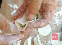 牛肉芹菜煎饺的做法图解6