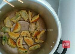 牛肉芹菜煎饺的做法图解8