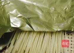 什锦炒米粉的做法图解1