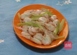 虾仁菠萝炒饭的做法图解2