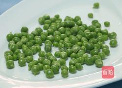 虾仁菠萝炒饭的做法图解3