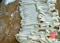 手擀长寿面的做法图解19