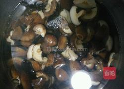 香菇炒木耳的做法图解5