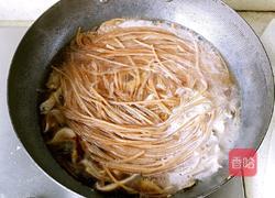 蘑菇炒粉条的做法图解6