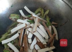 芹菜炒豆干的做法图解10