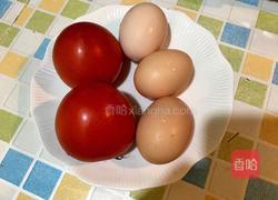 西红柿炒鸡蛋的做法图解1