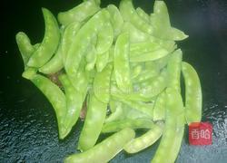 荷兰豆炒腊肠的做法图解6