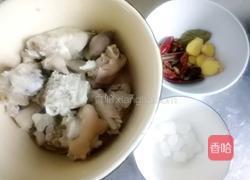 卤猪蹄的做法图解1