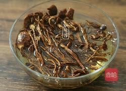 茶树菇无花果煲鸡汤的做法图解2