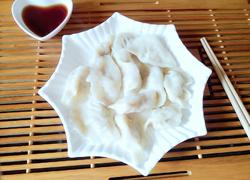 白萝卜香菇饺子