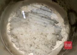 葱花瘦肉粥的做法图解1