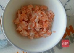 宝宝辅食三文鱼粥的做法图解1