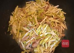 蒜黄炒肉丝的做法图解11
