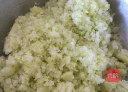 猪肉白菜馅的做法图解2