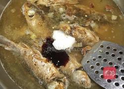 鲫鱼炖冻豆腐的做法图解6