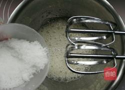 火龙果奶油蛋糕卷的做法图解7