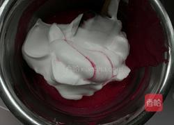 火龙果奶油蛋糕卷的做法图解9