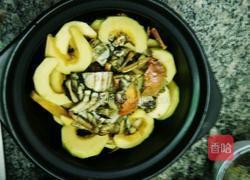 河蟹炖南瓜的做法图解10