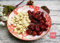 红枣银耳莲子粥的做法图解1