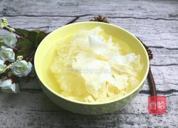 红枣银耳莲子粥的做法图解2
