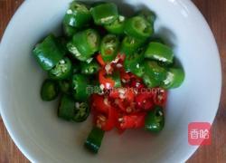 香辣藕片的做法图解1