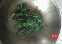 菠菜炒肉的做法图解5