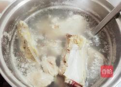 党参猪骨汤的做法图解2
