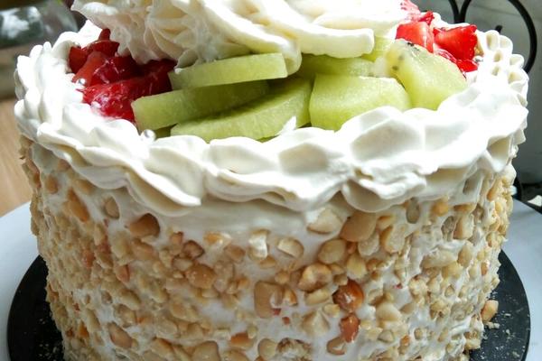 花生碎水果蛋糕